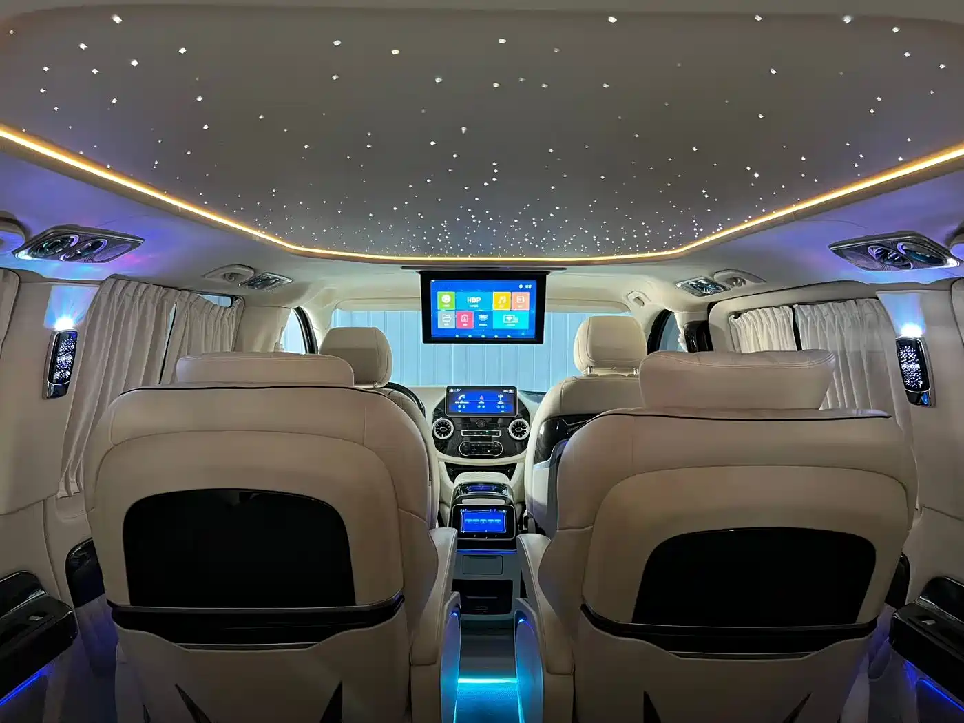 Mercedes-Benz Vito 2023 2.0T Business 7-Seater фото 5