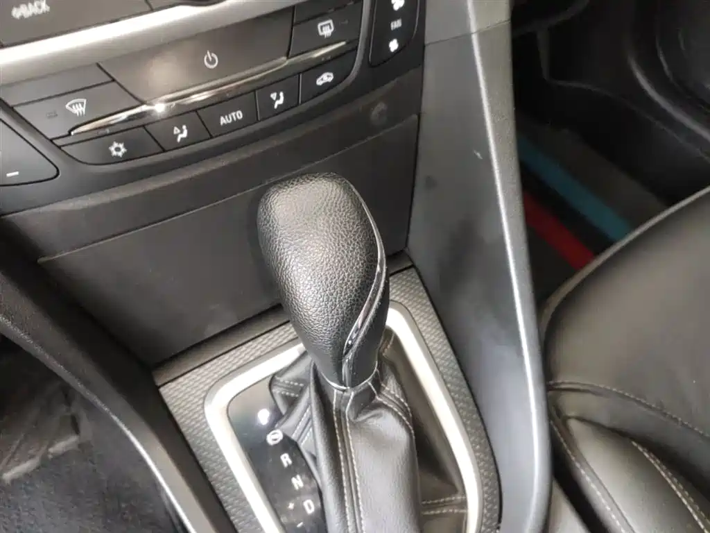 Buick Excelle 2019 18T Automatic Connected Elite (China V) фото 14