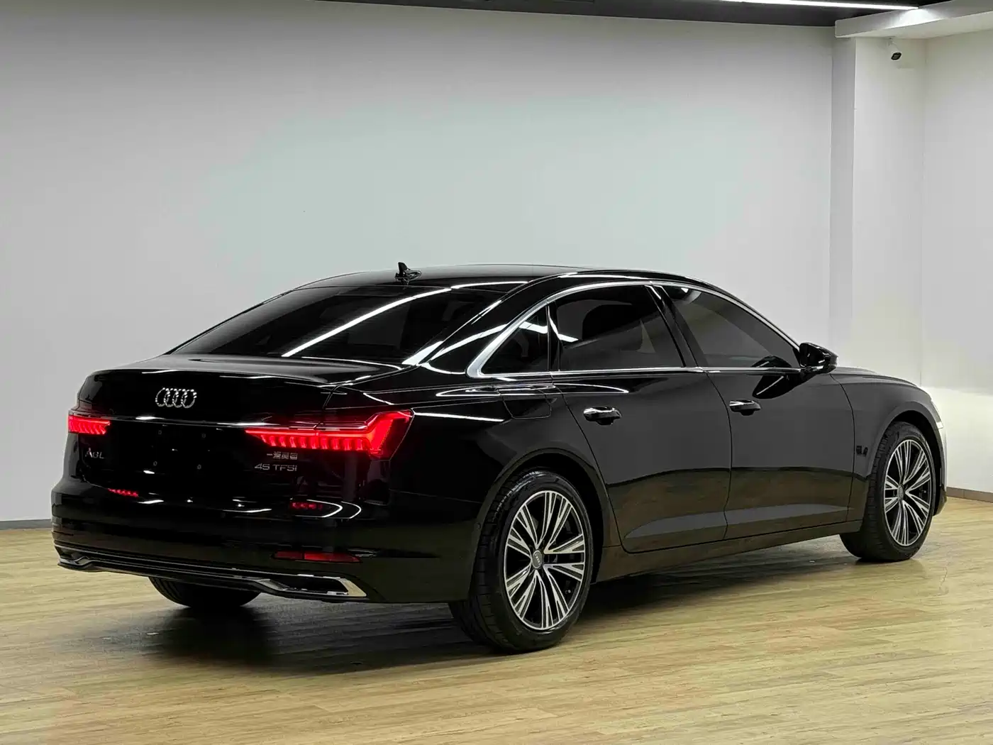 Audi A6L 2024 45 TFSI Premium Elegance фото 28