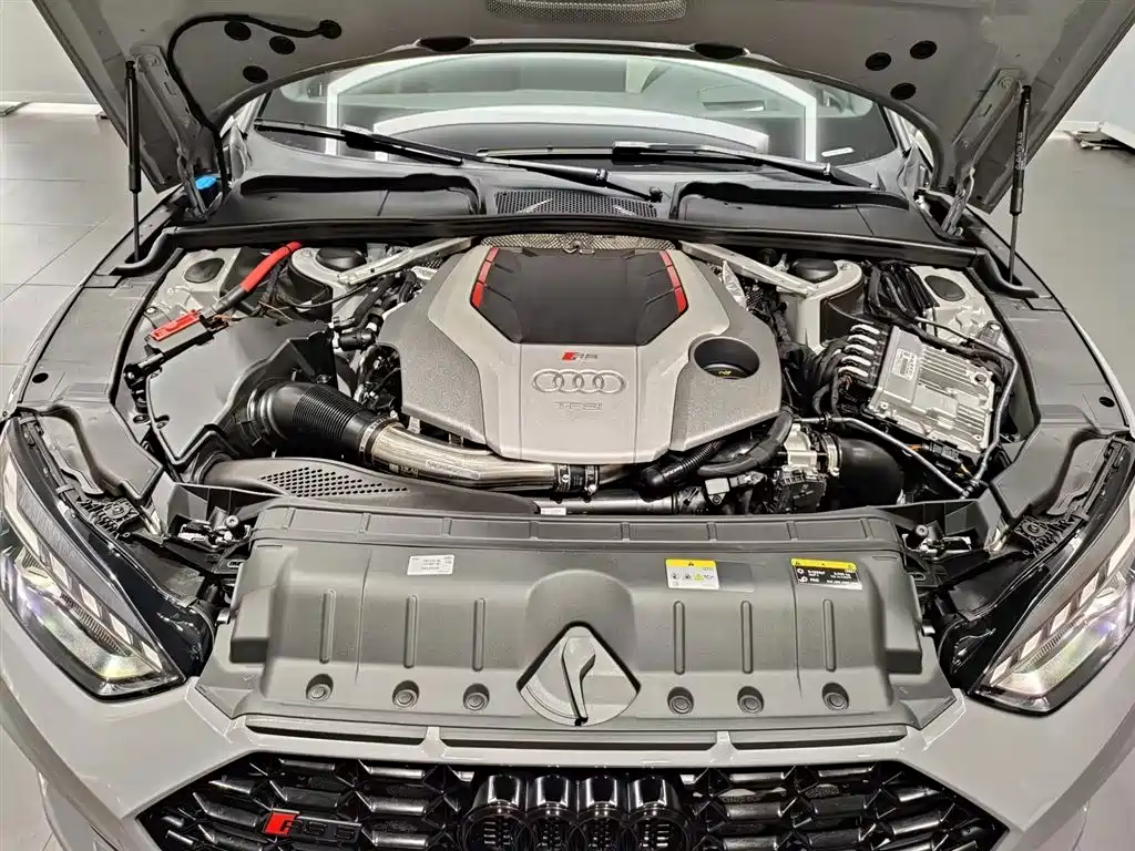 Audi RS 5 2023 Model RS 5 2.9T Sportback Dark Gold Edition фото 8
