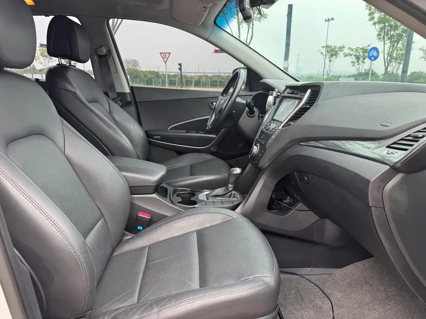 Hyundai Santa Fe 2013 Facelift 2.4L Automatic 4WD Smart фото 13
