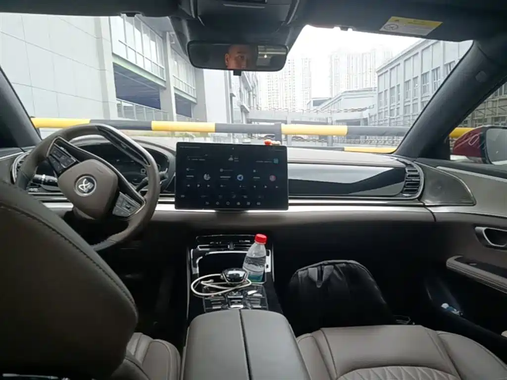 BYD Han 2023 EV Champion Edition 715KM FWD Premium фото 10
