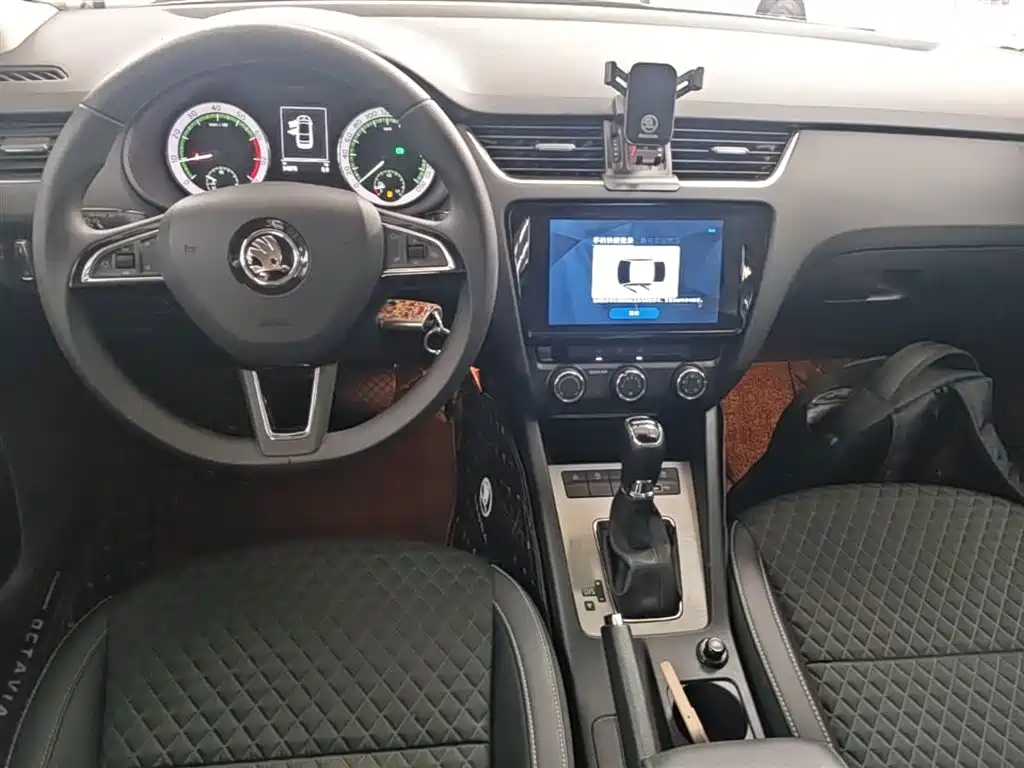 SKODA OCTAVIA