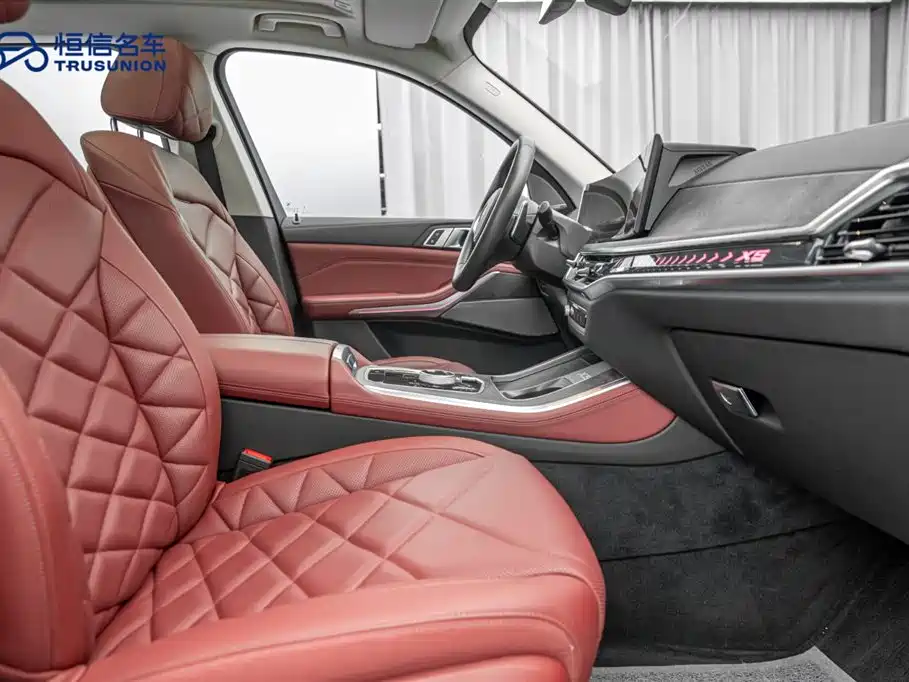 BMW X5 2023 xDrive 30Li Premium M Sport Black Night Package фото 17