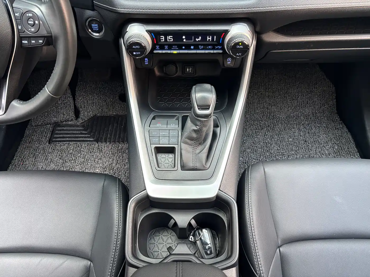Toyota Wildlander 2021 2.0L CVT 4WD Luxury Edition фото 13