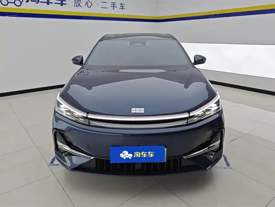 Geely Galaxy Galaxy A7 2025 EM-i 150km Explorer+ Edition фото 2