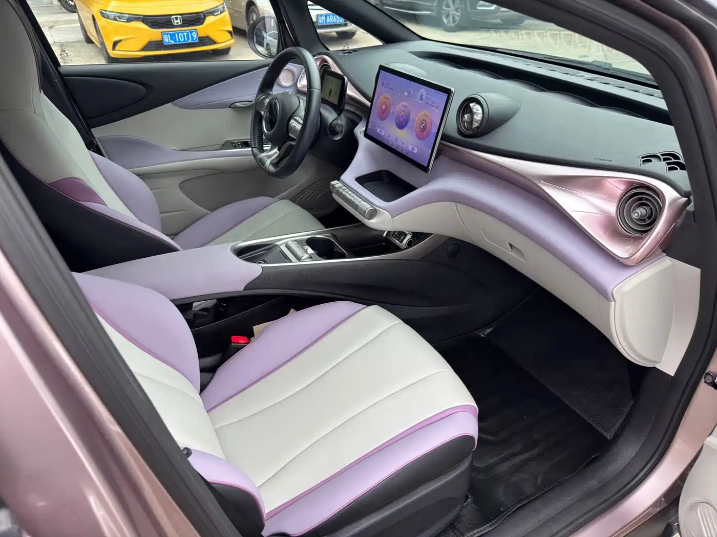 BYD Dolphin 2021 Model 405km Fashion Edition фото 5