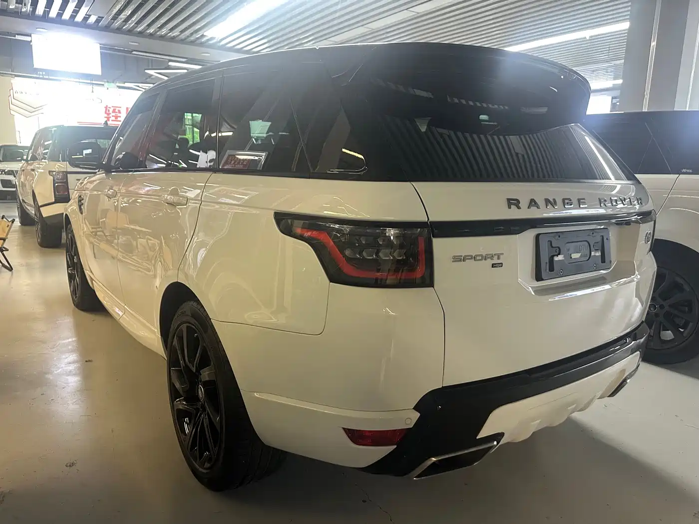Land Rover Range Rover Sport 2020 3.0 L6 HSE DYNAMIC фото 6
