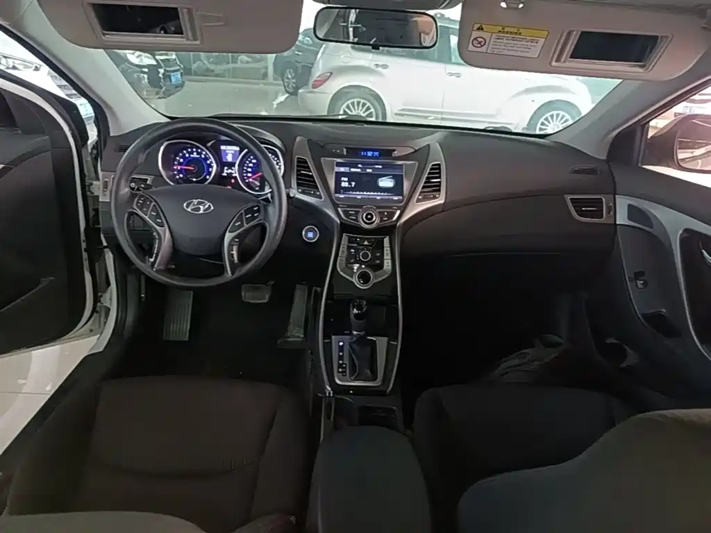 Hyundai Langdong 2016 1.6L Automatic Premium Edition фото 10