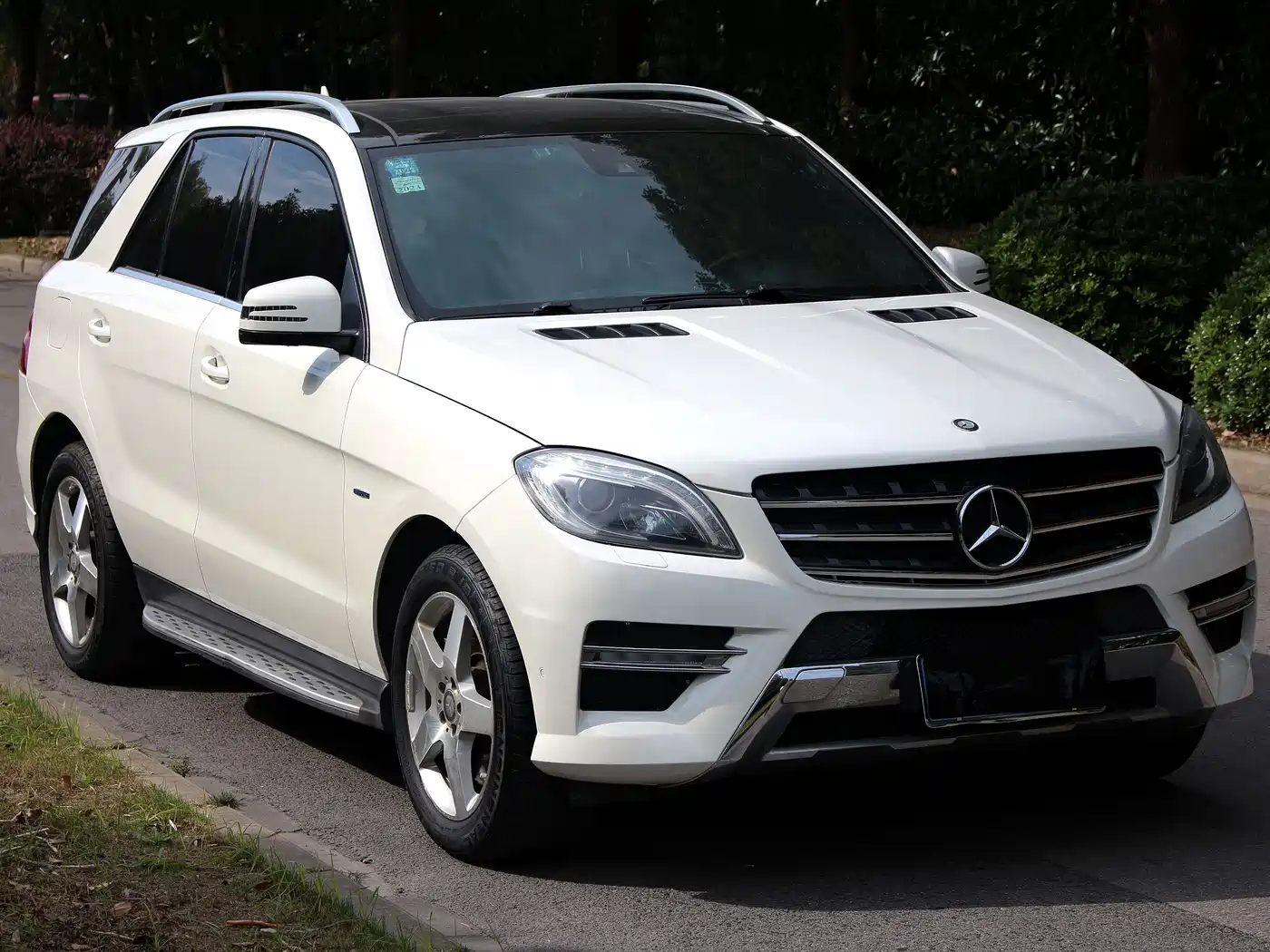 Mercedes-Benz M-Class 2012 Model ML 350 Luxury фото 3