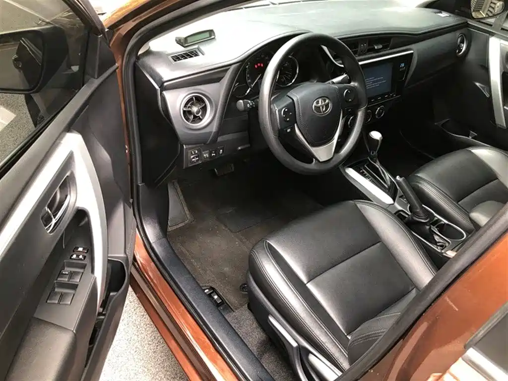 Toyota Levin 2017 Facelift 185T CVT Elite (China V) фото 7