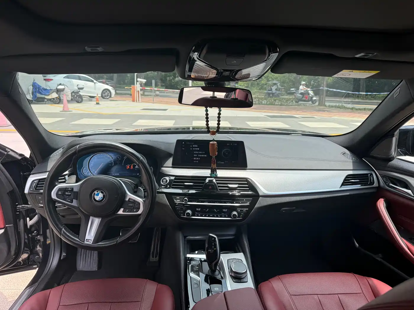 BMW 5 Series 2018 530Li Premium M Sport Package фото 21