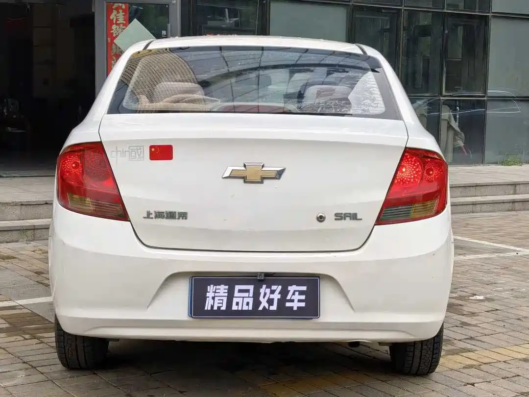 Chevrolet Sail 2010 Sedan 1.2L Manual Fashion Edition фото 3