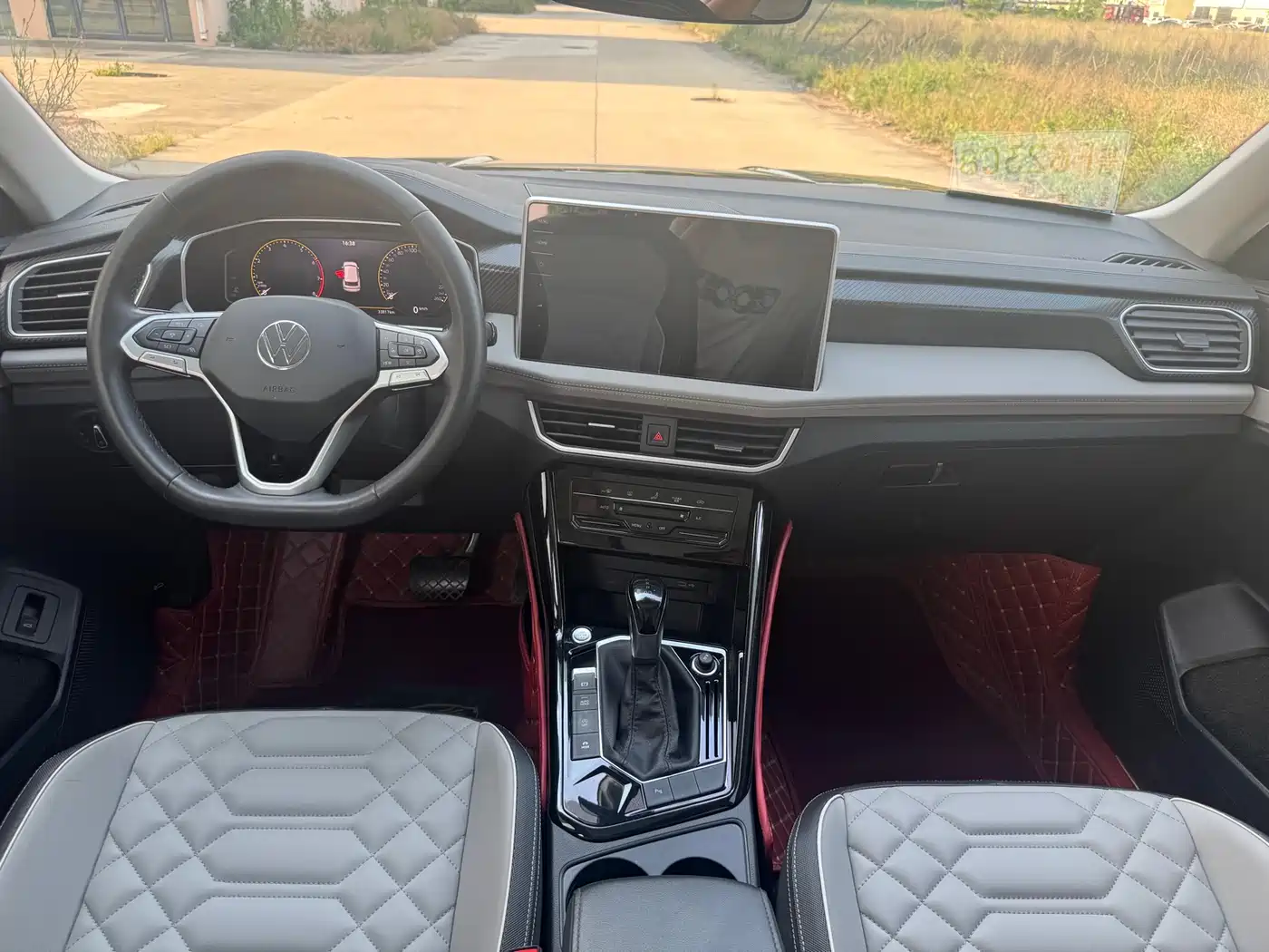 Volkswagen Tayron 2023 280TSI 2WD Luxury Plus Advanced Edition фото 8