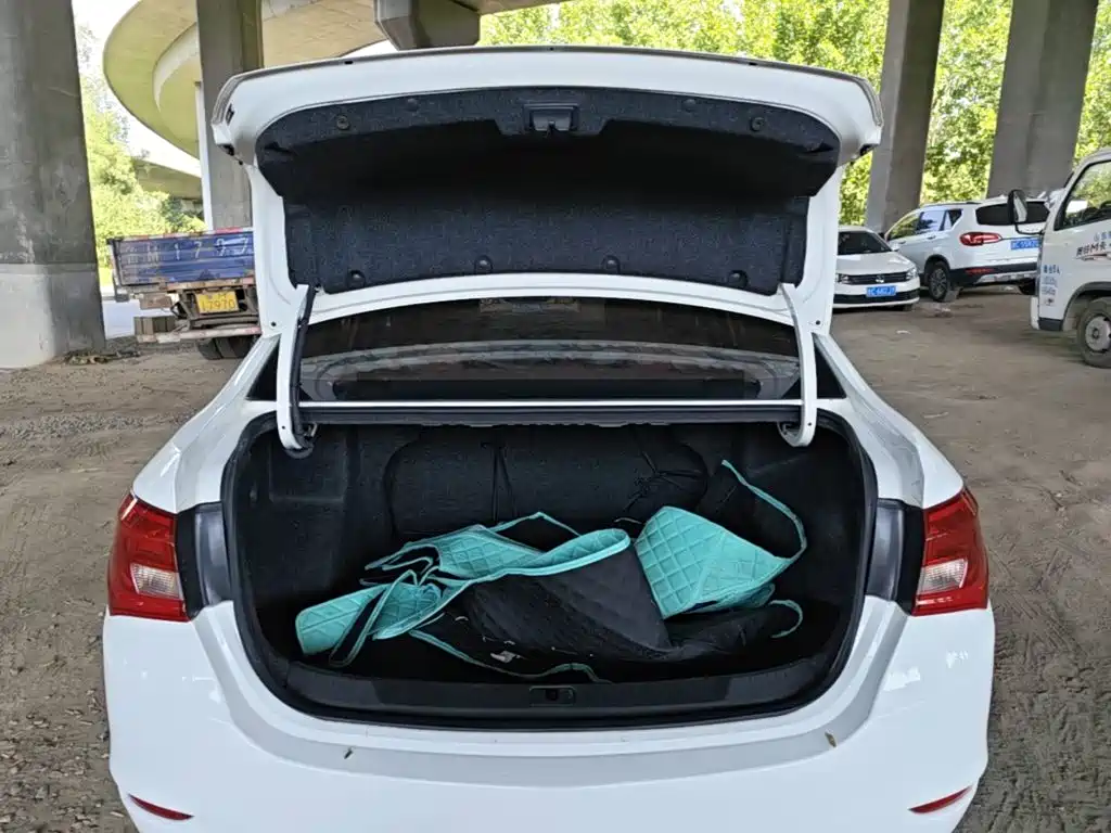 Фото 19 - Buick Excelle