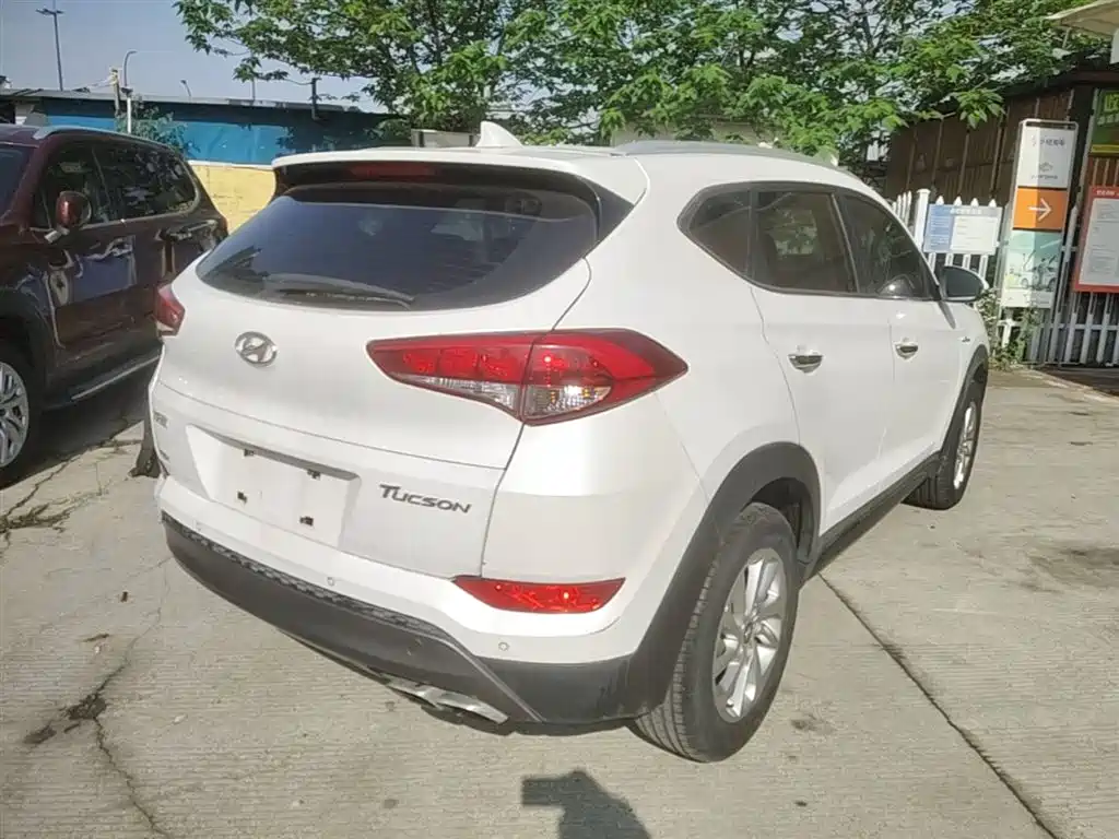 Hyundai Tucson 2015 1.6T Dual Clutch 2WD Smart фото 7