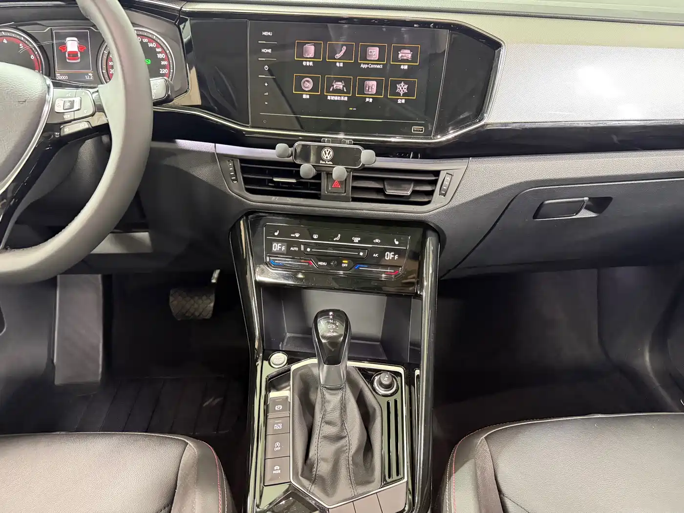 Volkswagen Tayron 2022 280TSI 2WD Luxury Smart Connect Edition фото 13