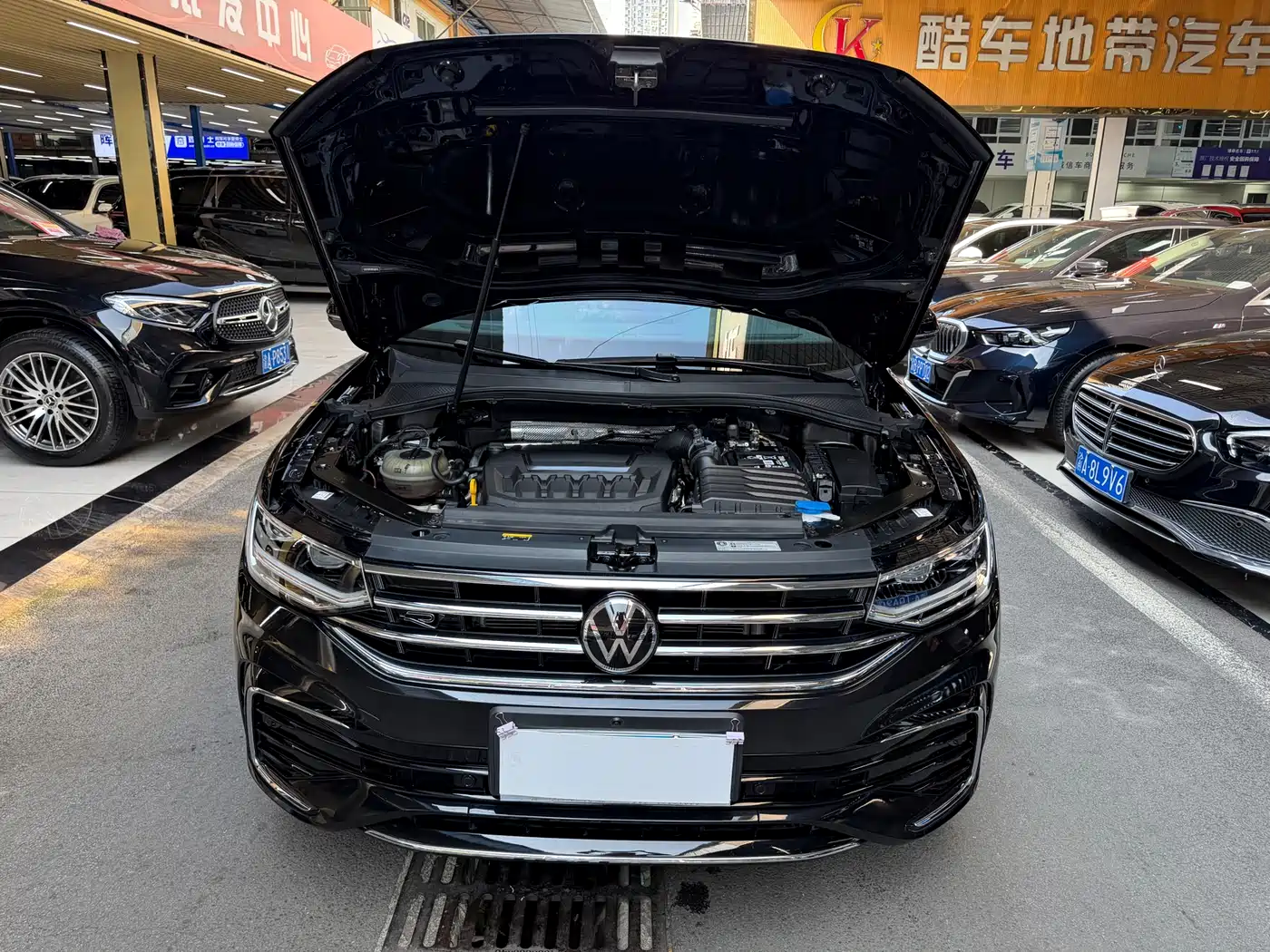Volkswagen Tiguan L 2024 330TSI Automatic 2WD R-Line Premium Enjoyment Edition фото 27