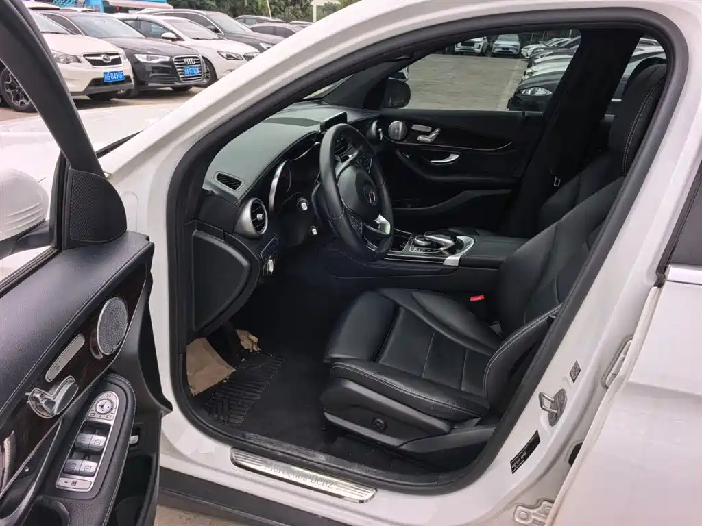 Mercedes-Benz GLC 2017 GLC 260 4MATIC Dynamic фото 9