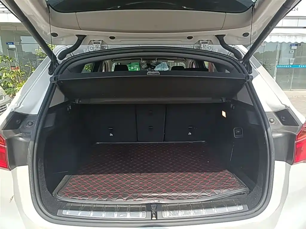 BMW X1 2018 sDrive20Li Leading Model фото 19
