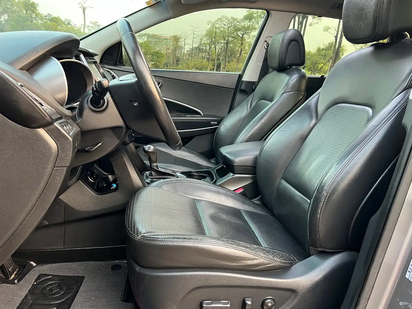 Hyundai Santa Fe 2013 2.4L Automatic AWD Premium фото 10