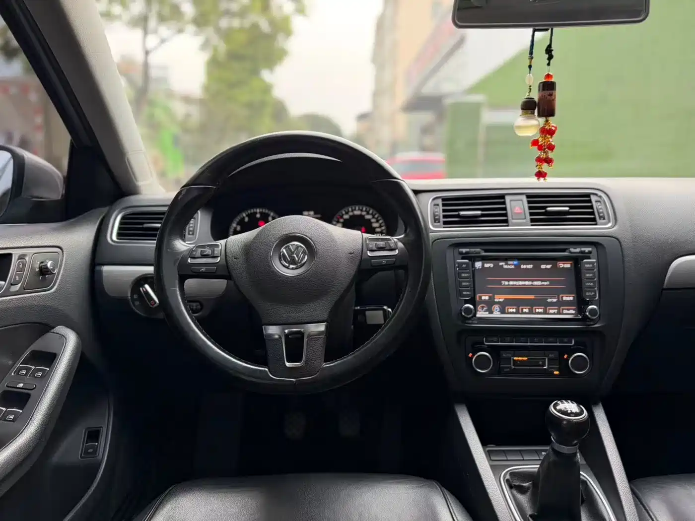 Volkswagen Sagitar 2012 1.4TSI Manual Luxury фото 10