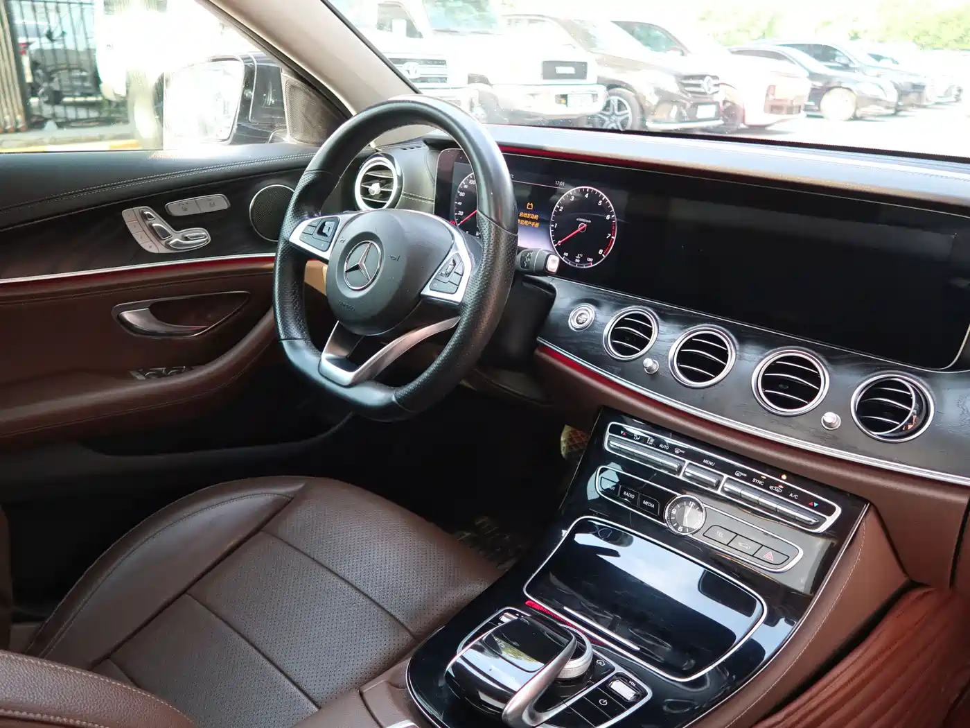 Mercedes-Benz E-Class 2016 E 300 L Sport Fashion Type фото 12