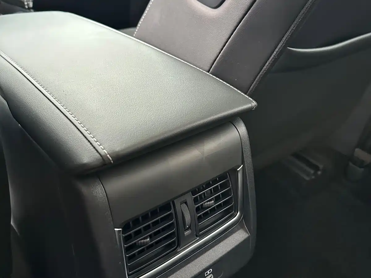 Toyota Camry 2024 2.0S Sport Edition фото 6