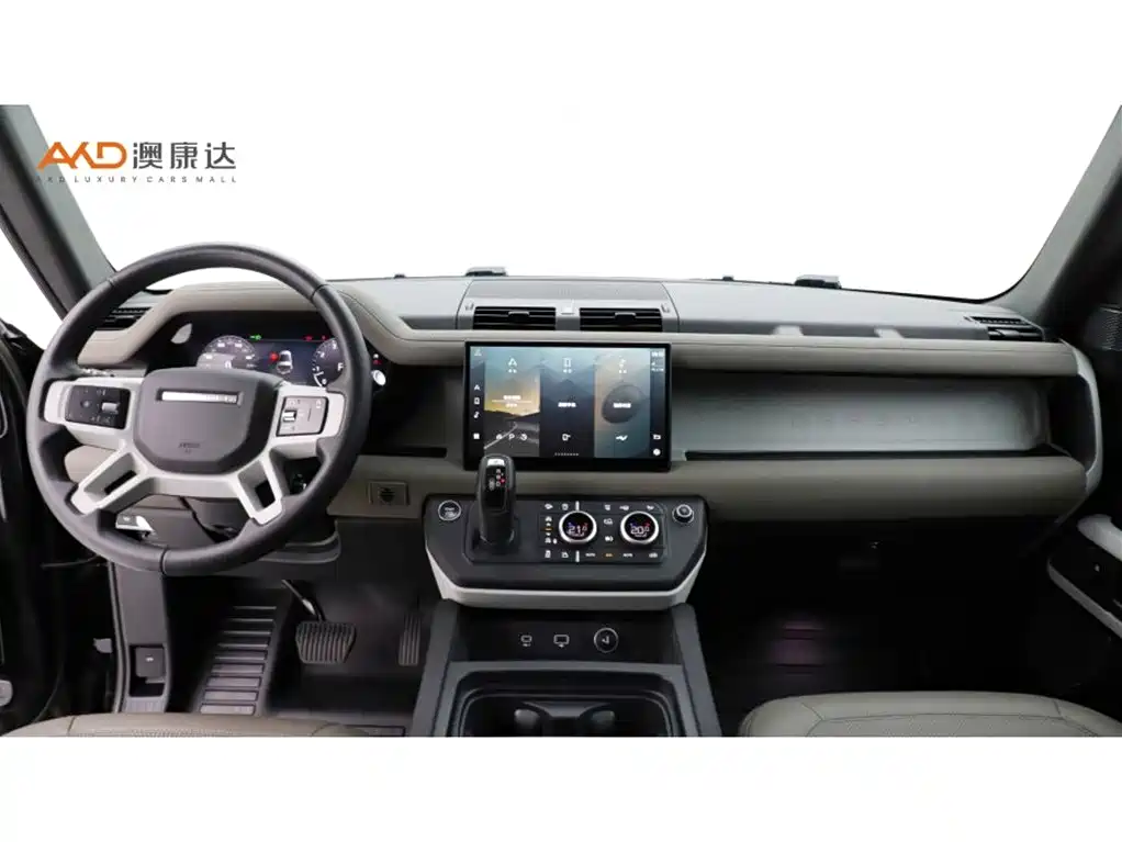 Land Rover Defender 2023 Model 90 2.0T P300 SE фото 5