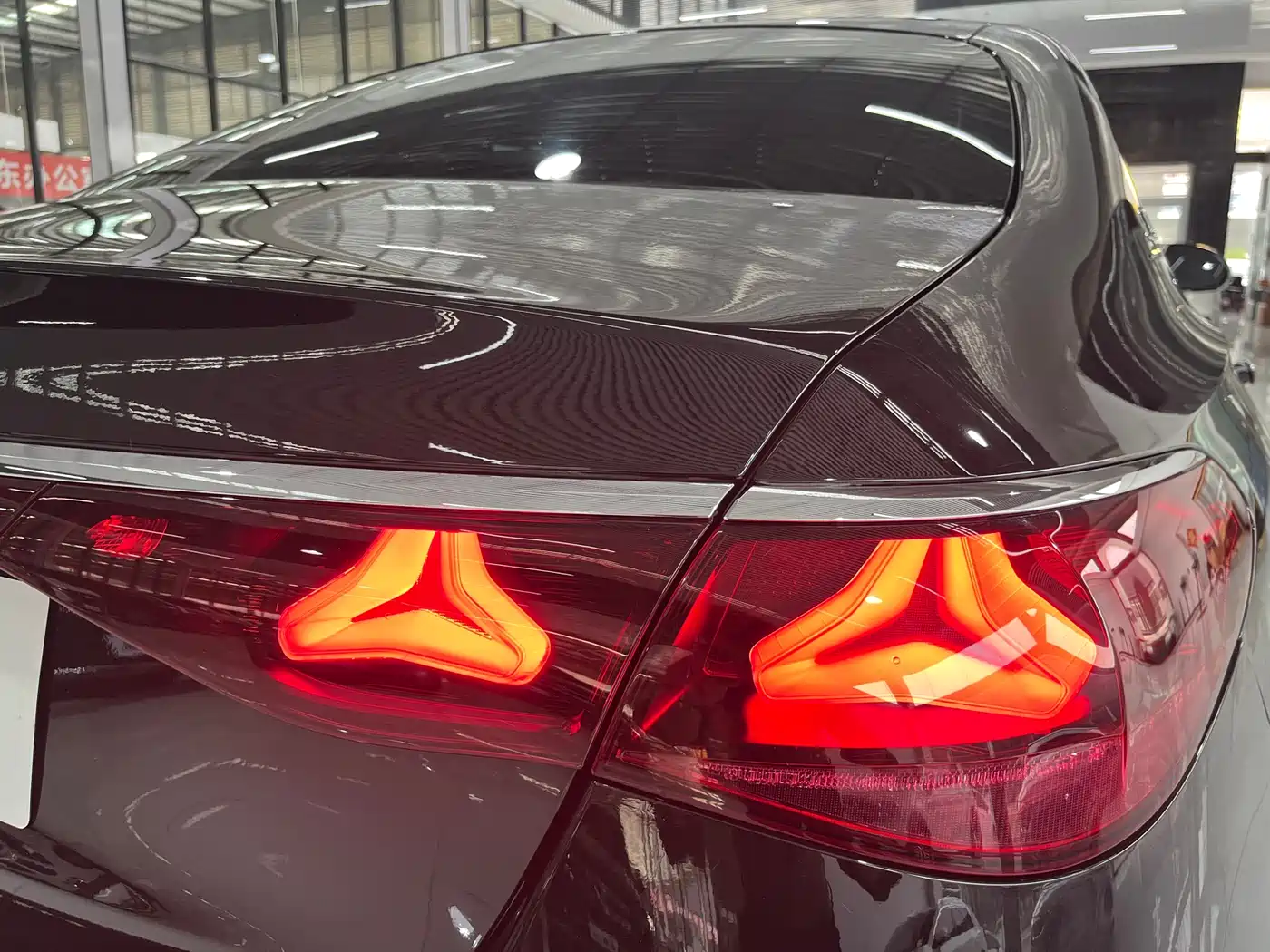 Mercedes-Benz E-Class 2025 E 300 L Fashion фото 11