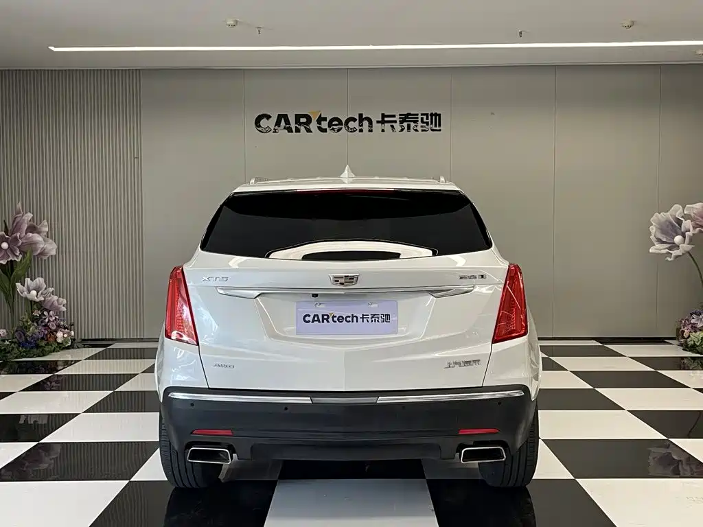 Cadillac XT5 2017 2016 28T AWD Luxury Model