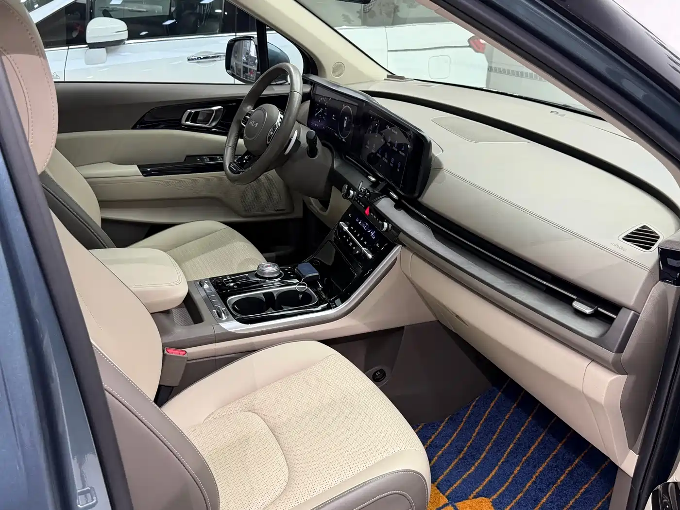 Kia Carnival 2021 2.0T Flagship Edition фото 26
