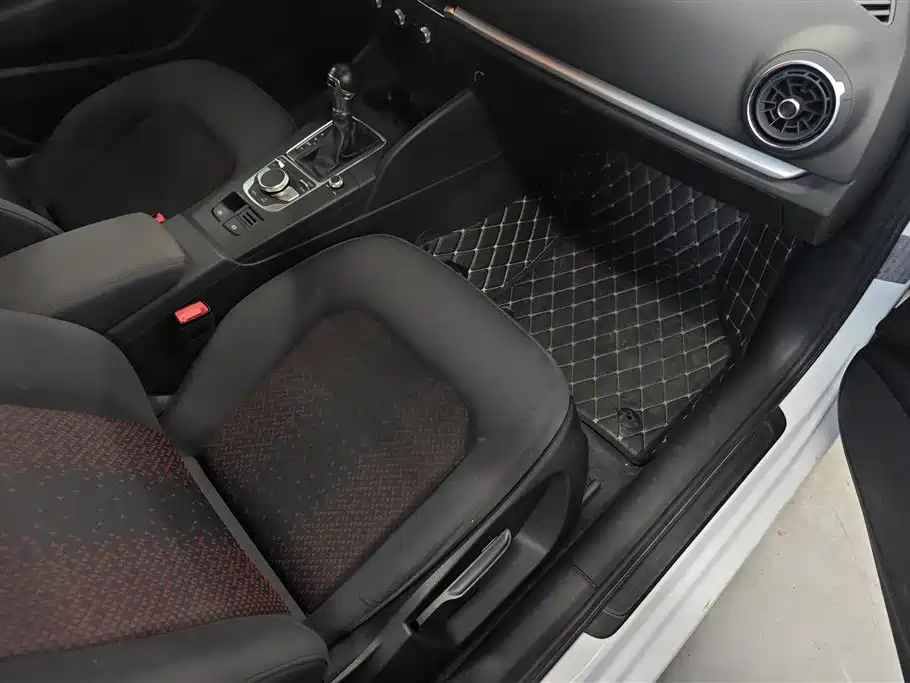 Audi A3 2018 30th Anniversary Sportback 35 TFSI Progressive фото 8