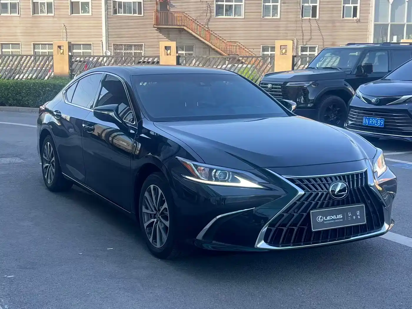 Lexus ES 2023 260 Excellence фото 3