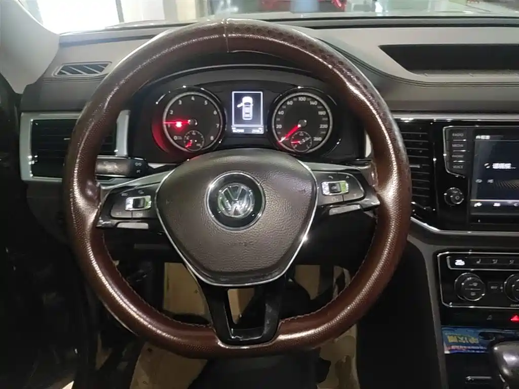 Volkswagen Teramont 2017 530 V6 4WD Luxury Edition фото 11