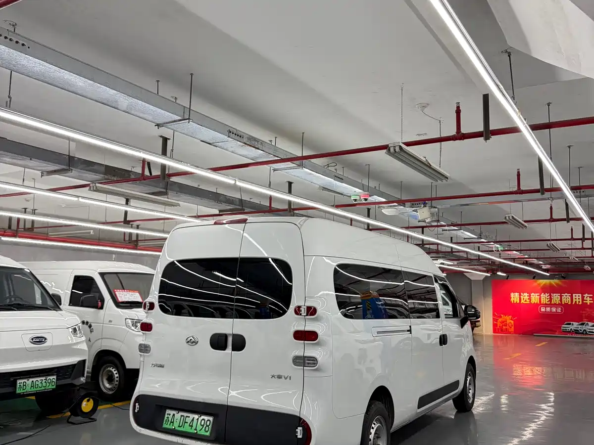 SAIC Maxus Dana V1 2025 Model V1+ Long Wheelbase High Roof Multi-Purpose Edition (62kWh) фото 8