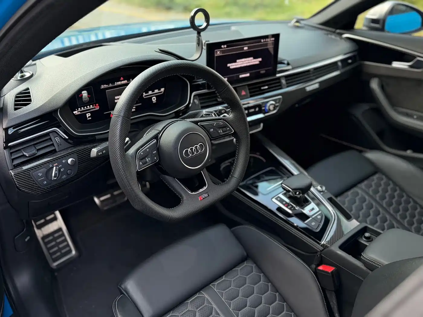 Audi RS 4 2021 RS4 Avant Dark Gold Edition фото 9