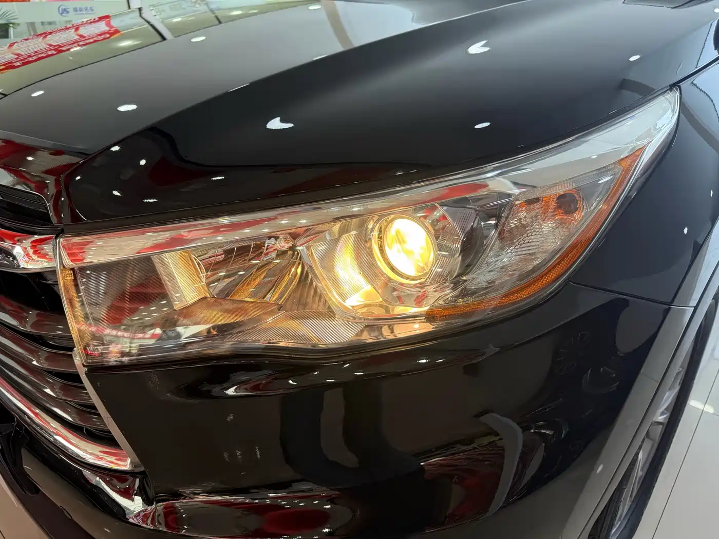 Toyota Highlander 2015 2.0T AWD Elite Edition 7-seater фото 5
