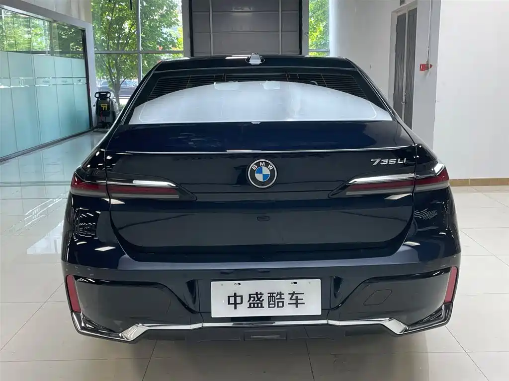 BMW 7-SERIES