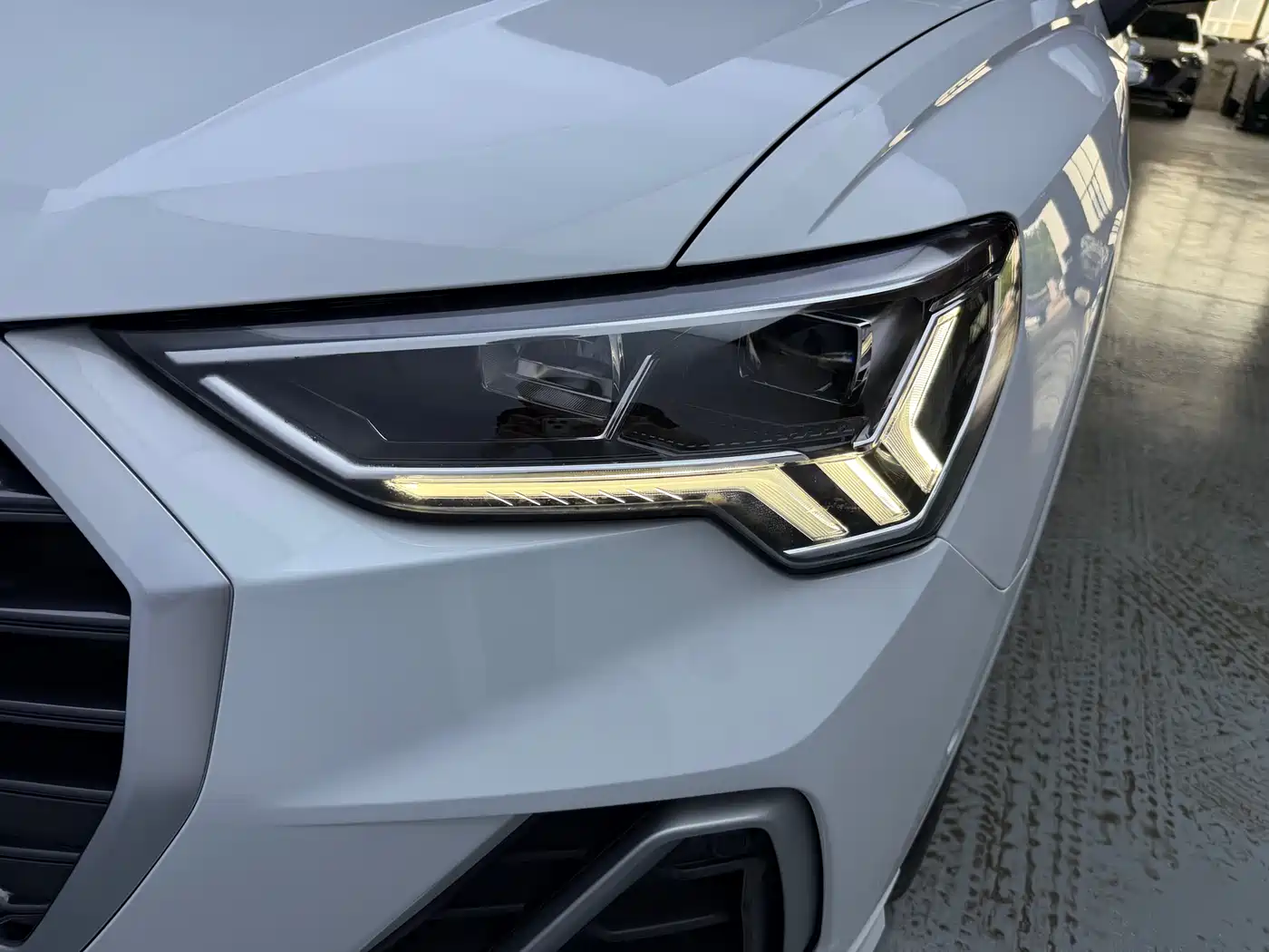 AUDI Q3