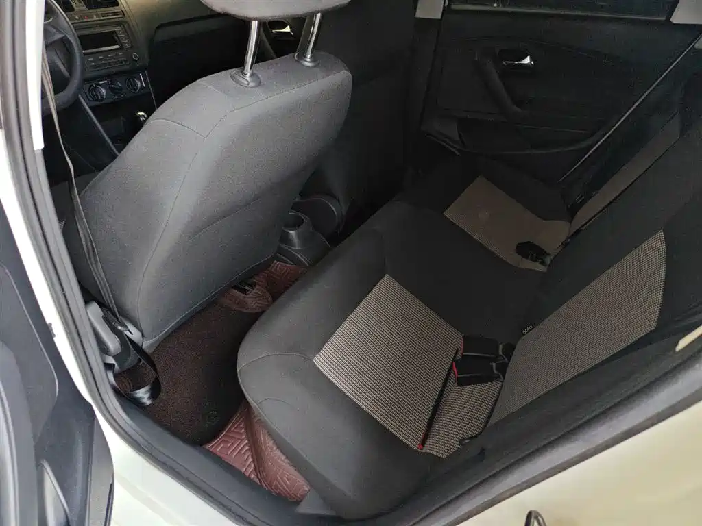 Volkswagen Polo 2018 1.5L Auto Safe Drive фото 10