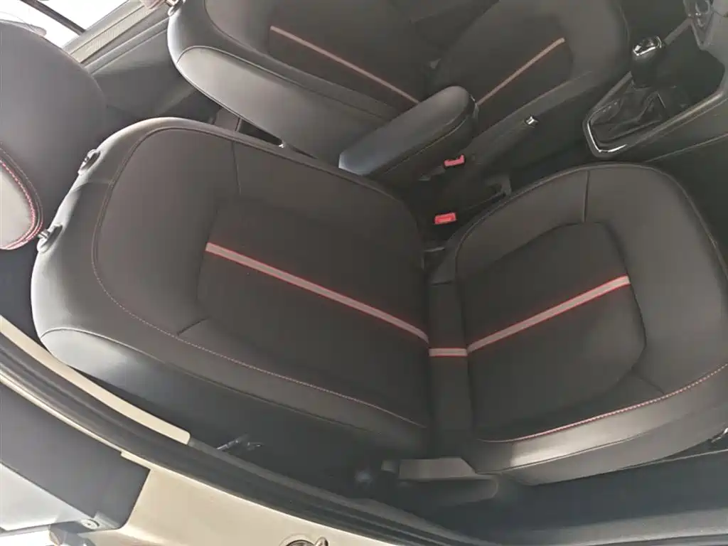 Škoda Skoda Rapid Spaceback 2020 1.5L Auto Comfort фото 25