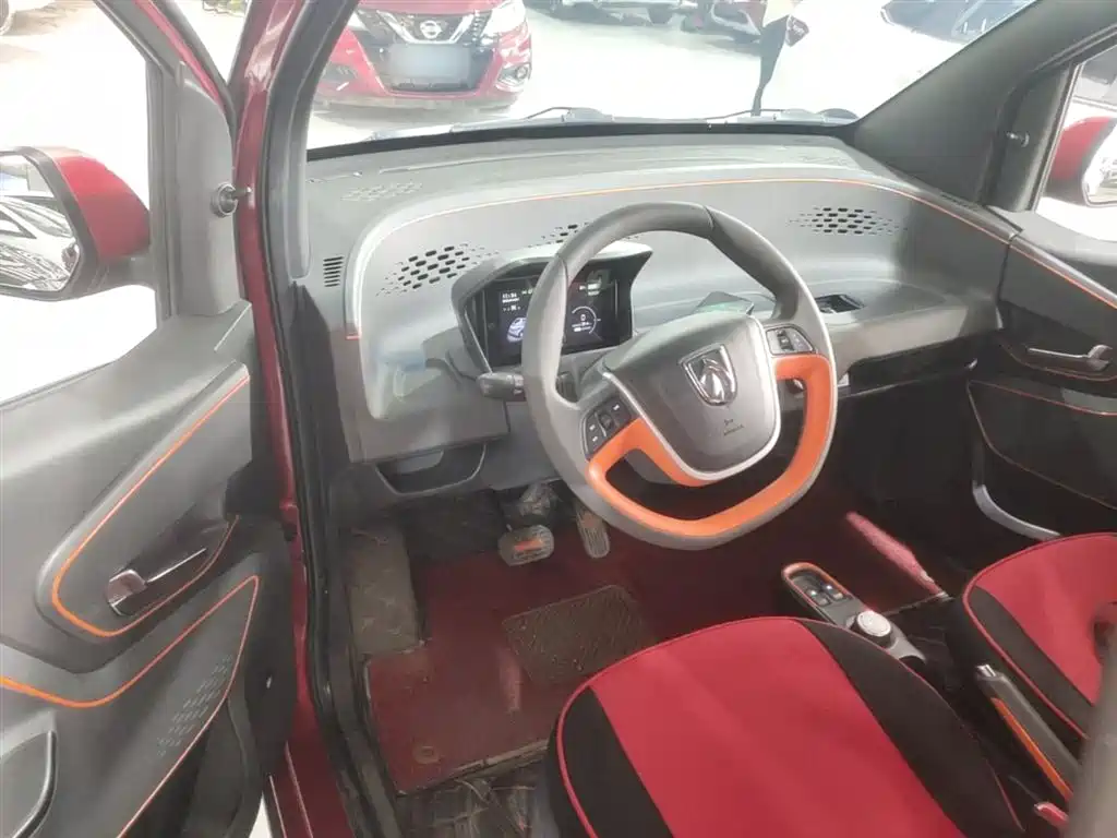 BAOJUN E100