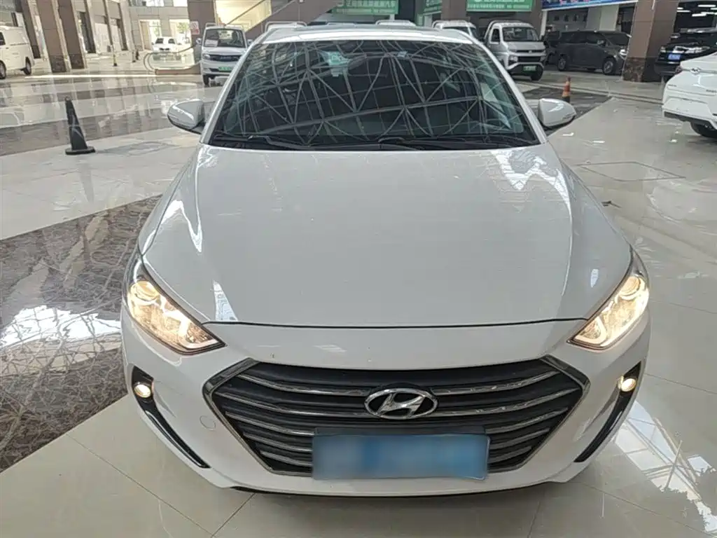 Hyundai Elantra 2016 1.4T DCT Dynamic·Vitality фото 3