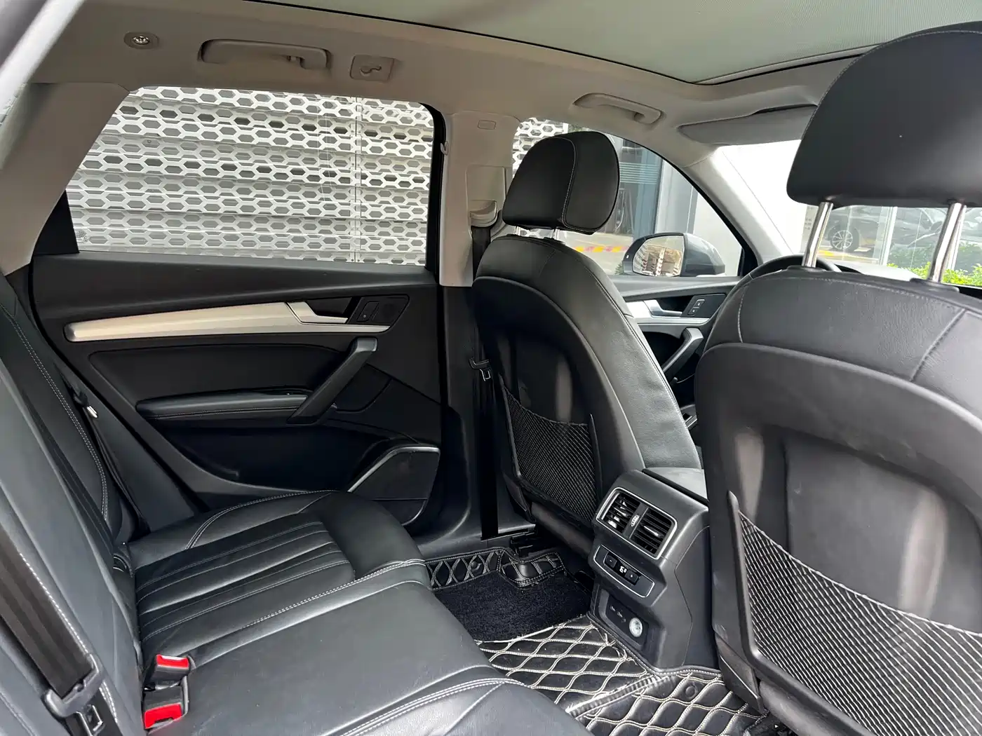 Audi Q5L 2020 Facelift 40 TFSI Honor Fashion фото 24