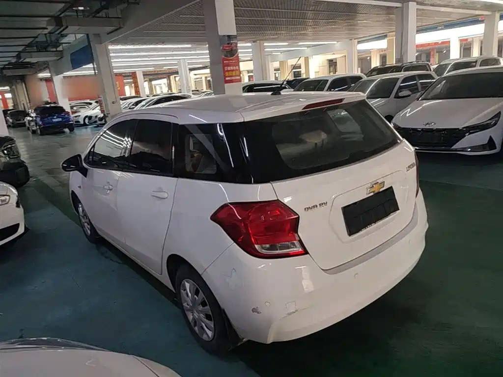 Chevrolet Lova RV 2016 1.5L Automatic Easy-Ride фото 5