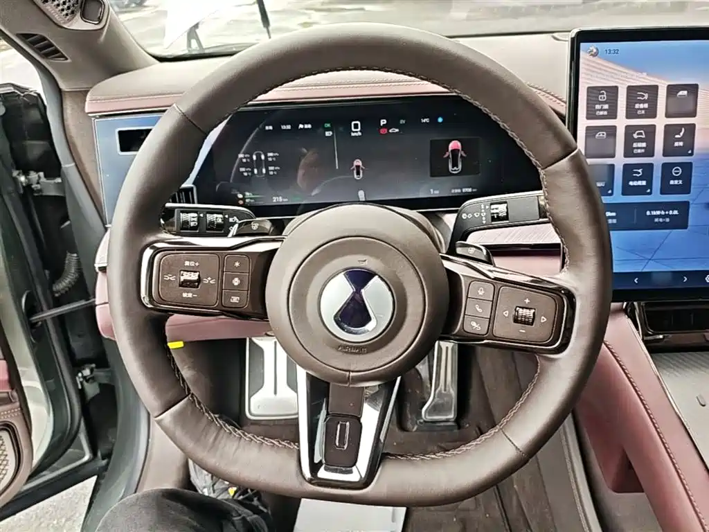 Denza Z9GT 2024 1100 AWD Ultra Edition фото 7
