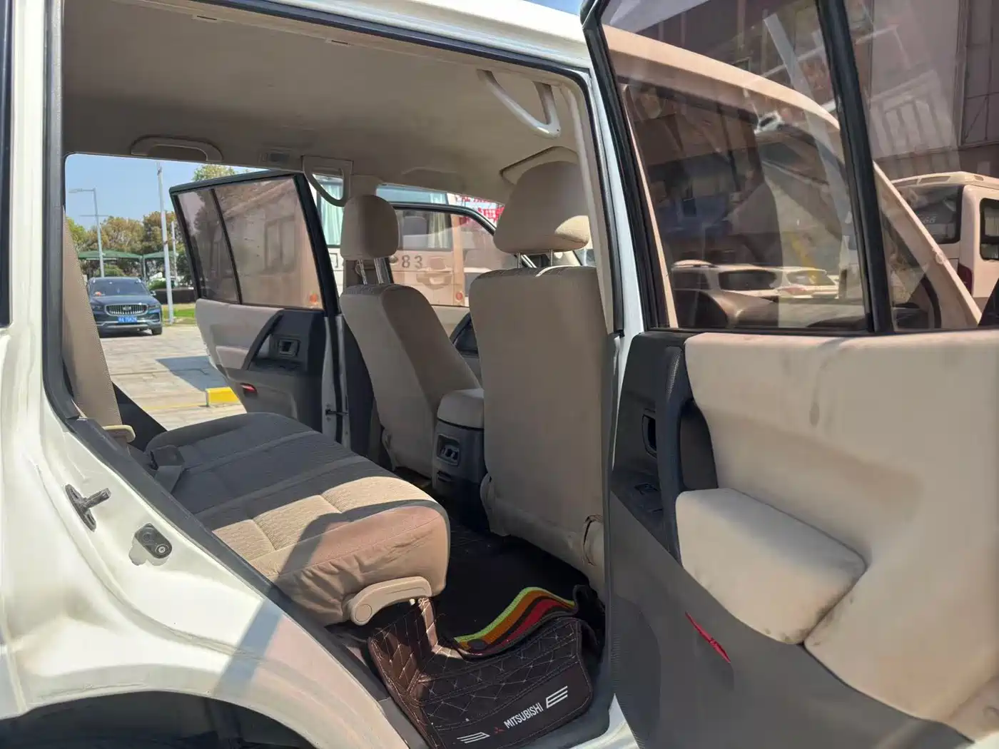 Mitsubishi Pajero 2011 Mitsubishi Pajero V73 3.0L MT GLS фото 5