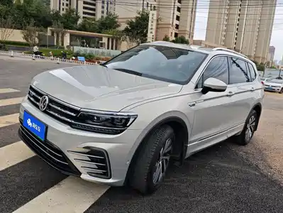 Volkswagen Tiguan L PHEV