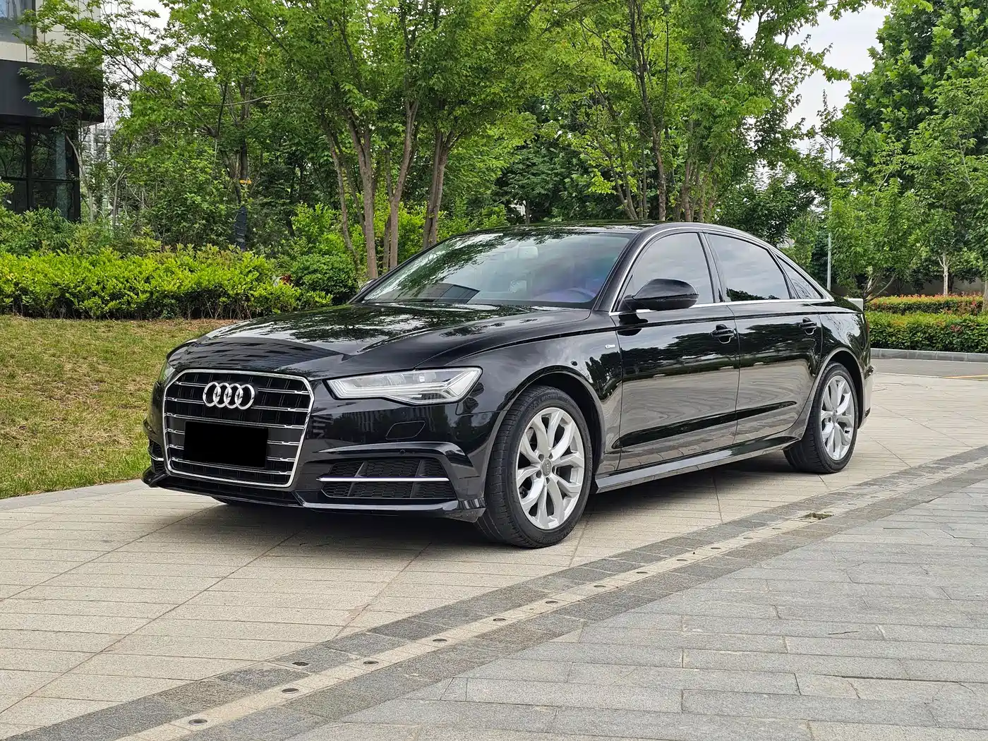 Audi A6L 2018 Model 35 TFSI Collector's Edition